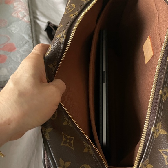 Authentic Louis Vuitton                          made in France. - Picture 10 of 10